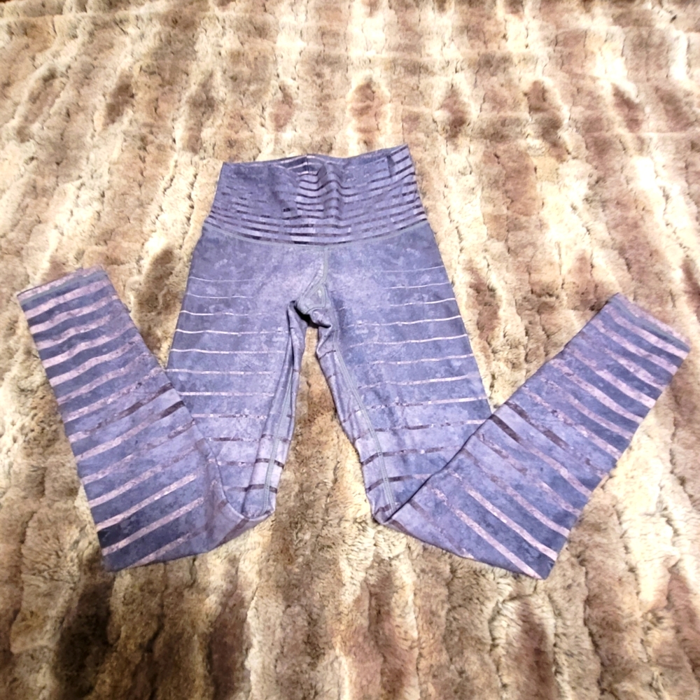 Yoga pants/ leggings